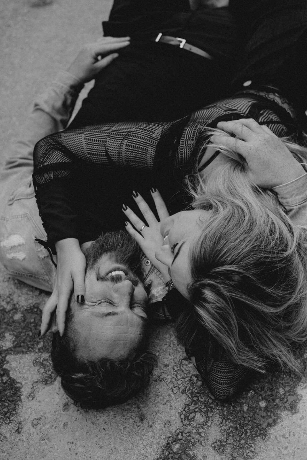 Foto As 5 linguagens do amor e como um ensaio fotográfico de casal é o presente ideal Foto As 5 linguagens do amor e como um ensaio fotográfico de casal é o presente ideal - Imagem 1